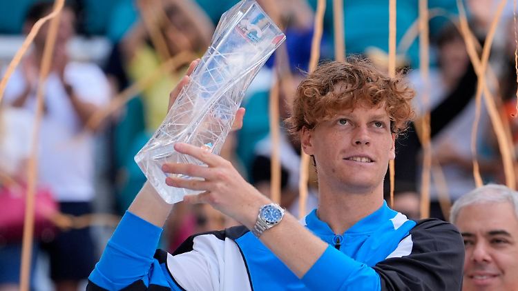 In der Weltrangliste steht Sinner als erster Tennis-Profi aus Italien auf Rang zwei.