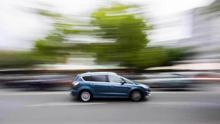 Die Kosten für ein Auto-Abo richten sich unter anderem nach dem gewählten Modell, der Laufzeit und den voraussichtlichen Fahrkilometern.