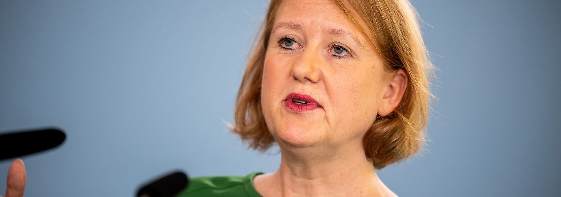 5000 Stellen zur Abwicklung der Kindergrundsicherung geplant: "Das zusätzliche Personal bedeutet eine Bürokratieentlastung für die Bürger", bekräftigt Bundesfamilienministerin Lisa Paus.