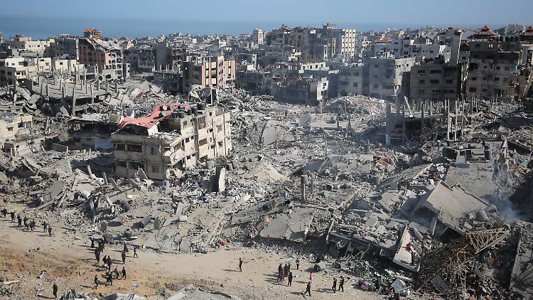 Große Teile des Gazastreifens sind durch den Krieg zwischen der Terrororganisation Hamas und Israel verwüstet. 