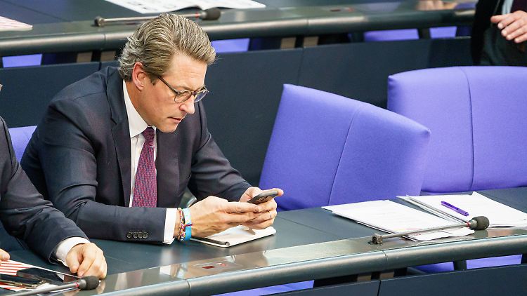 Auf der Regierungsbank sitzt Andreas Scheuer seit Ende 2021 nicht mehr. Seit 1. April 2024 ist er auch von seinem Bundestagsmandat zurückgetreten. 