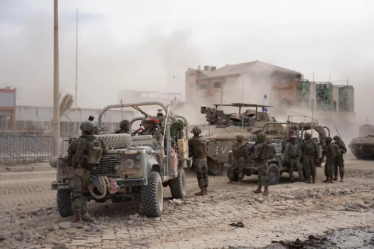 2023-11-13T151914Z-809886287-RC2FC4AO2BIR-RTRMADP-3-ISRAEL-PALESTINIANS-GAZA