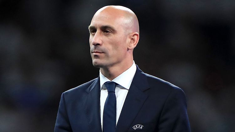 Luis Rubiales muss sich wohl bald wegen mehrerer Vorwürfe vor Gericht verantworten. 
