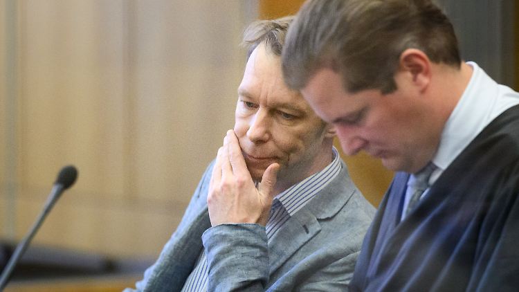 Christian B. ist der Hauptverdächtige im Fall der vermissten Maddie McCann. Nun muss er sich wegen Vergewaltigung in mehreren Fällen vor Gericht verantworten.