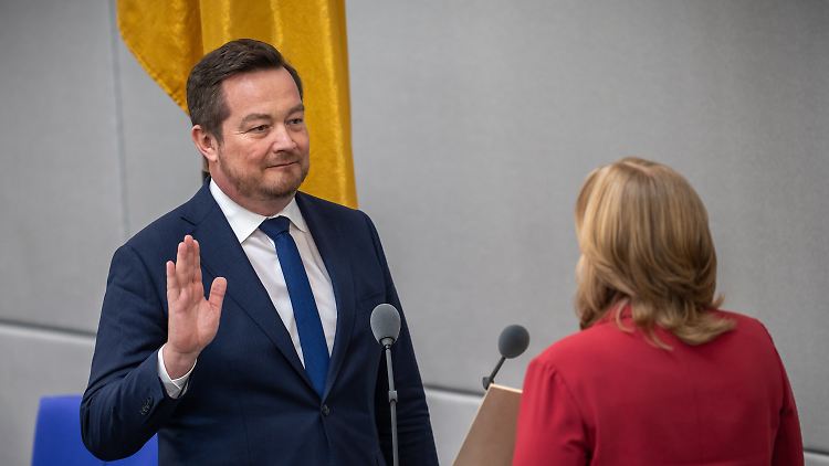 Vor rund zwei Wochen wurde Uli Grötsch als Polizeibeauftragter des Bundes vereidigt.