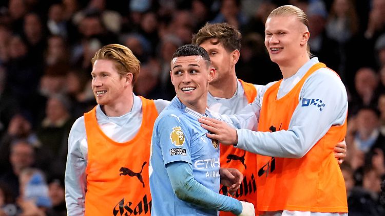 Statt Erling Haaland (rechts) war Phil Foden (Mitte) der Mann des Spiels für Manchester City.