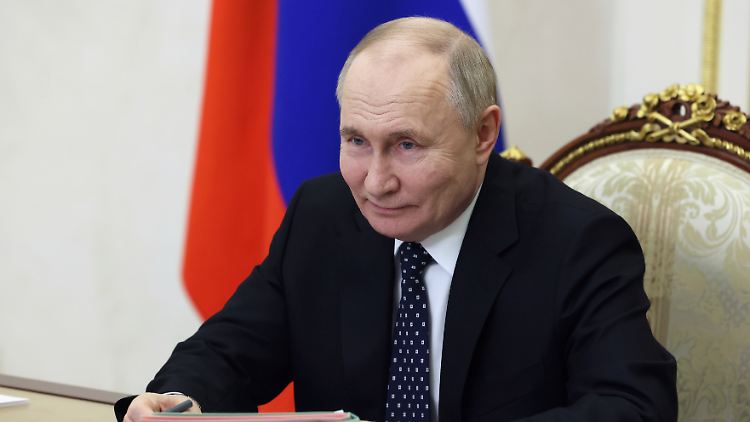 Der 71 Jahre alte Putin hat in der Vergangenheit immer wieder Freunde und Weggefährten auf lukrative Posten gehoben.