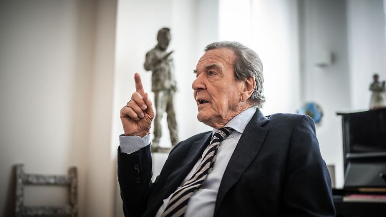Zwischen Gerhard Schröder und der SPD-Führung herrscht Eiszeit