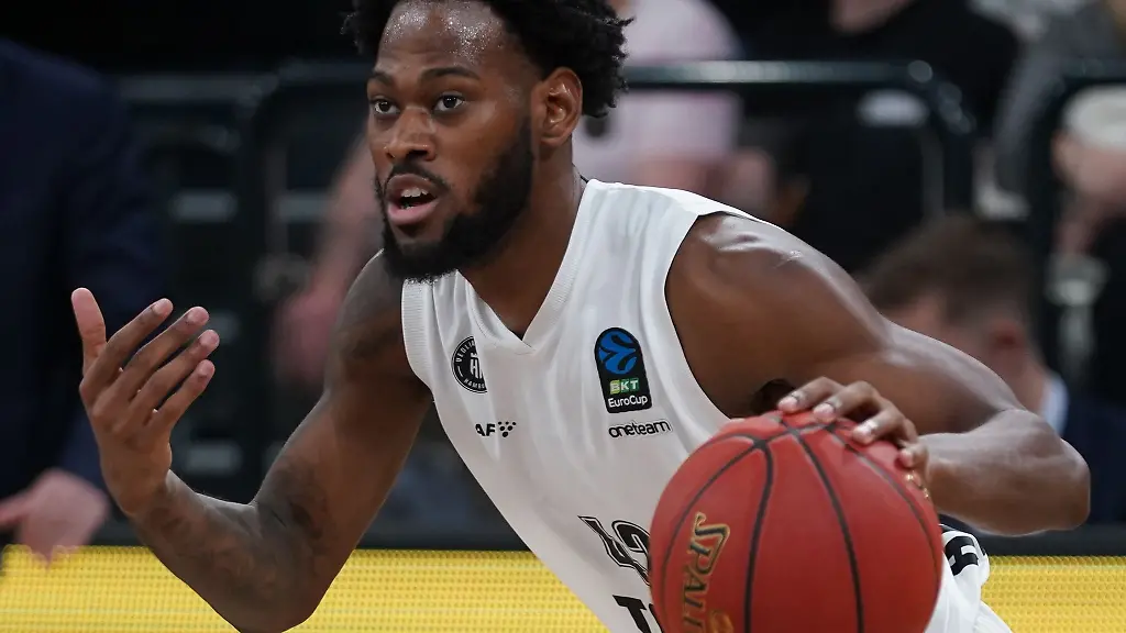 Durham-von-den-Veolia-Towers-Hamburg-in-Aktion-Die-Towers-haben-im-Eurocup-gewonnen