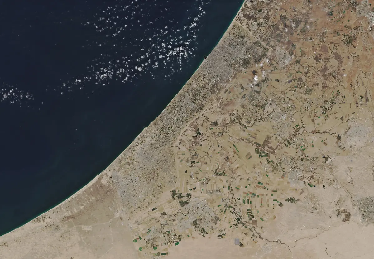 2023-11-15-Gazastreifen-kompl-2023-11-01-23-59-Sentinel-2-enhancedx250p