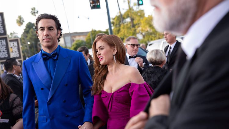 Der Komiker Sacha Baron Cohen mit Ehefrau Isla Fisher 2020 in Beverly Hills. 