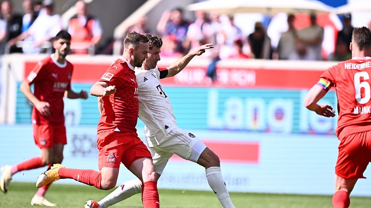Thomas Müller verliert sein 700. Pflichtspiel für den FC Bayern.