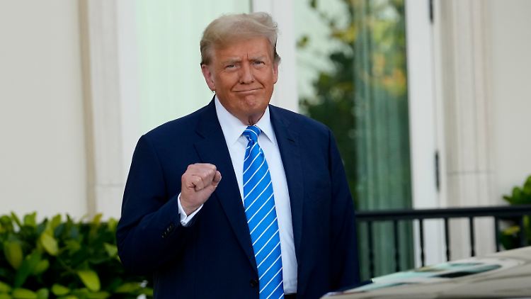 Eine Finanzspritze kommt Trump gerade recht: Neben den Wahlkampfausgaben hat der Präsidentschaftskandidat derzeit auch hohe Anwaltskosten.