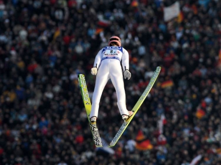 Severin Freund freute sich mit seinem Team über Platz zwei in Willingen.