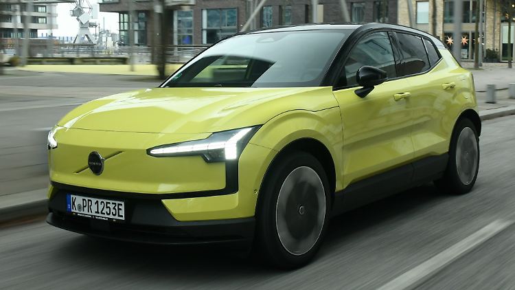 Mit dem EX30 hat Volvo ein neues Einstiegsmodell im Angebot.
