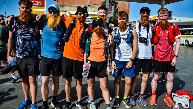 Cook startete seinen Lauf am 22. April 2023 am südlichsten Punkt Afrikas, dem Kap Agulhas in Südafrika.