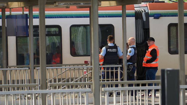 Am Bahnhof in Niederlahnstein kam es infolge des Messerangriffs zu einem Polizeieinsatz.