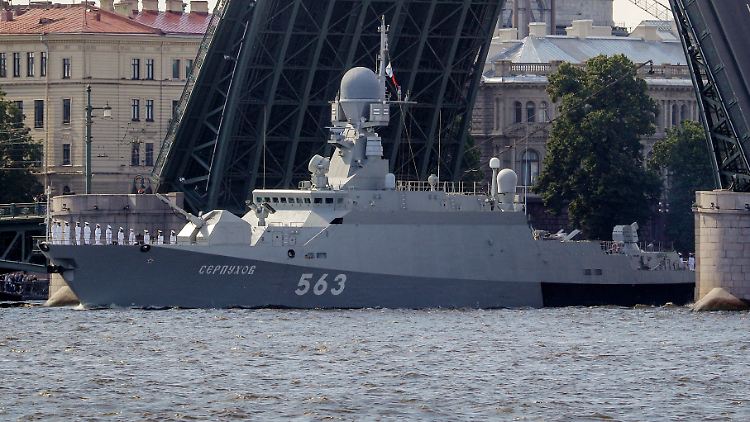 Das russische Raketenschiff "Serpuchow" soll erheblich beschädigt worden sein.