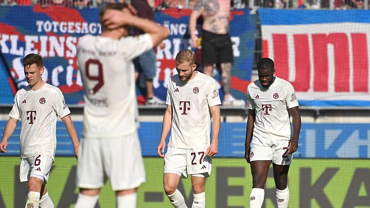 Lange Gesichter: Der FC Bayern erlebte in Heidenheim die nächste böse Niederlage.