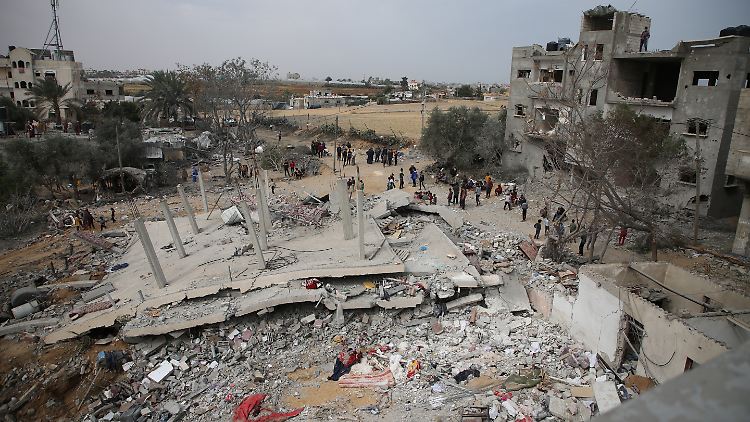 Trotz internationaler Kritik hält der israelische Ministerpräsident Netanjahu an der Bodenoffensive in Rafah fest.