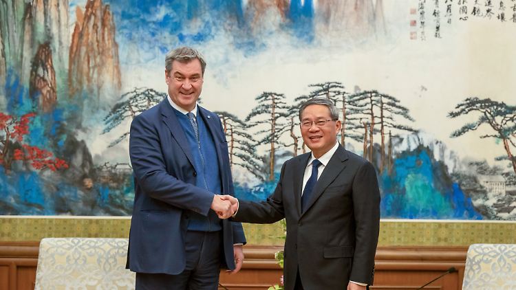 Der bayerische Ministerpräsident Markus Söder trifft den chinesischen Premierminister Li Qiang.