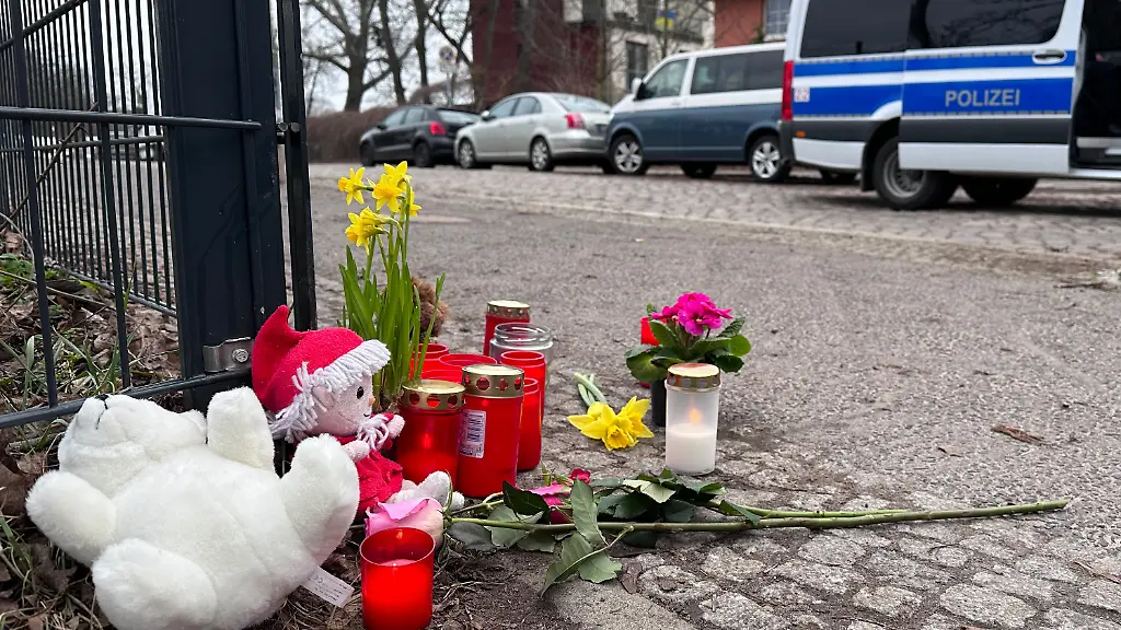 3175f6a3748be966f1c14a6de30ffad5