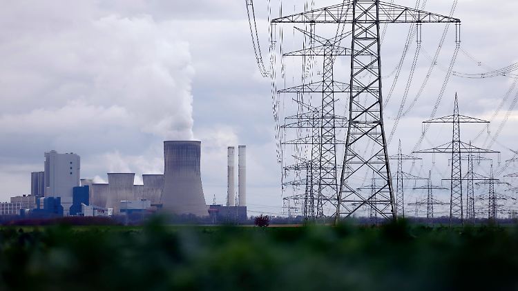 "Wir werden eine leichte Erholung sehen, aber ich denke, wir werden einen erheblichen Nachfrageschwund in den energieintensiven Industrien erleben", sagte Krebber.