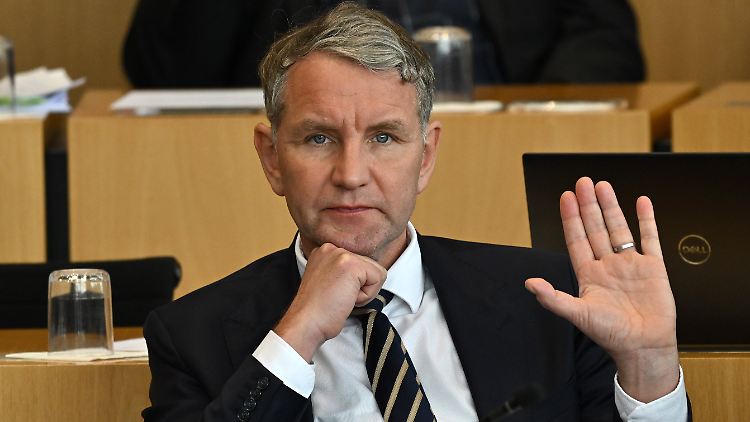 Höcke wirbt auf seinen Kanälen für das Duell mit Voigt - und gibt sich siegesgewiss.