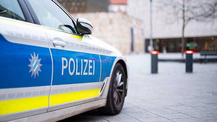 Der Ermittlungsrichter des Bundesgerichtshofs hat Untersuchungshaft für die beiden Beschuldigten angeordnet. 
