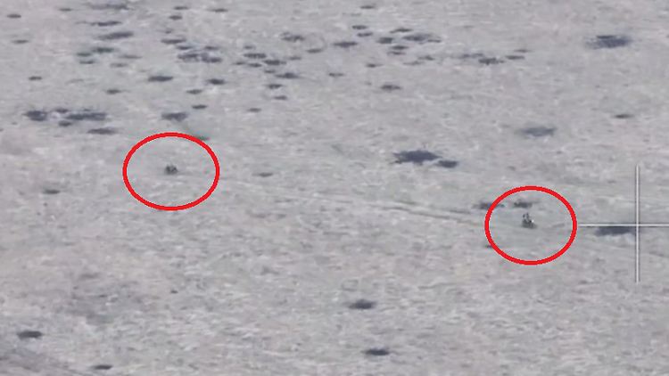 Aufnahmen von russischen Soldaten auf Motorrädern tauchen immer wieder auf. Doch greifen sie damit tatsächlich ukrainische Stellungen an?