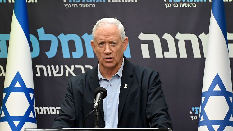 Was Israels Kurs im Gaza-Krieg betrifft, steht Minister Gantz hinter Premier Netanjahu.
