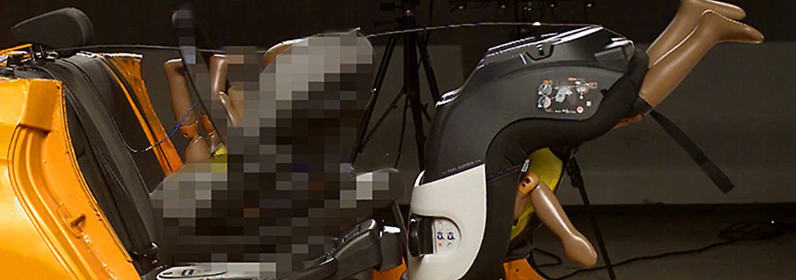 adac-ev_tests_kindersitz-crashtest-adac-4-download.jpg