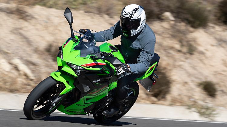 Ninja heißen seit 40 Jahren die sportlichen Modelle von Kawasaki.