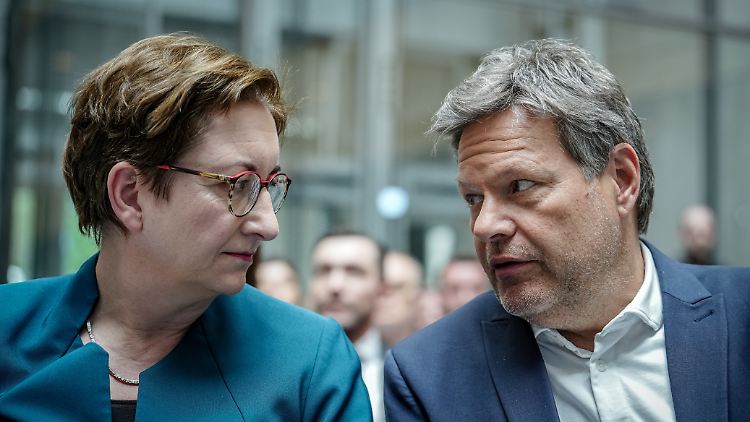Ein Zehntel der Wertschöpfung des Landes werde dadurch geprägt, wie es der Bauwirtschaft und der Wohnungswirtschaft gehe, so Habeck.
