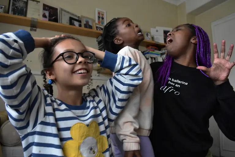 Maya-Kalani-and-Ruth-Essel