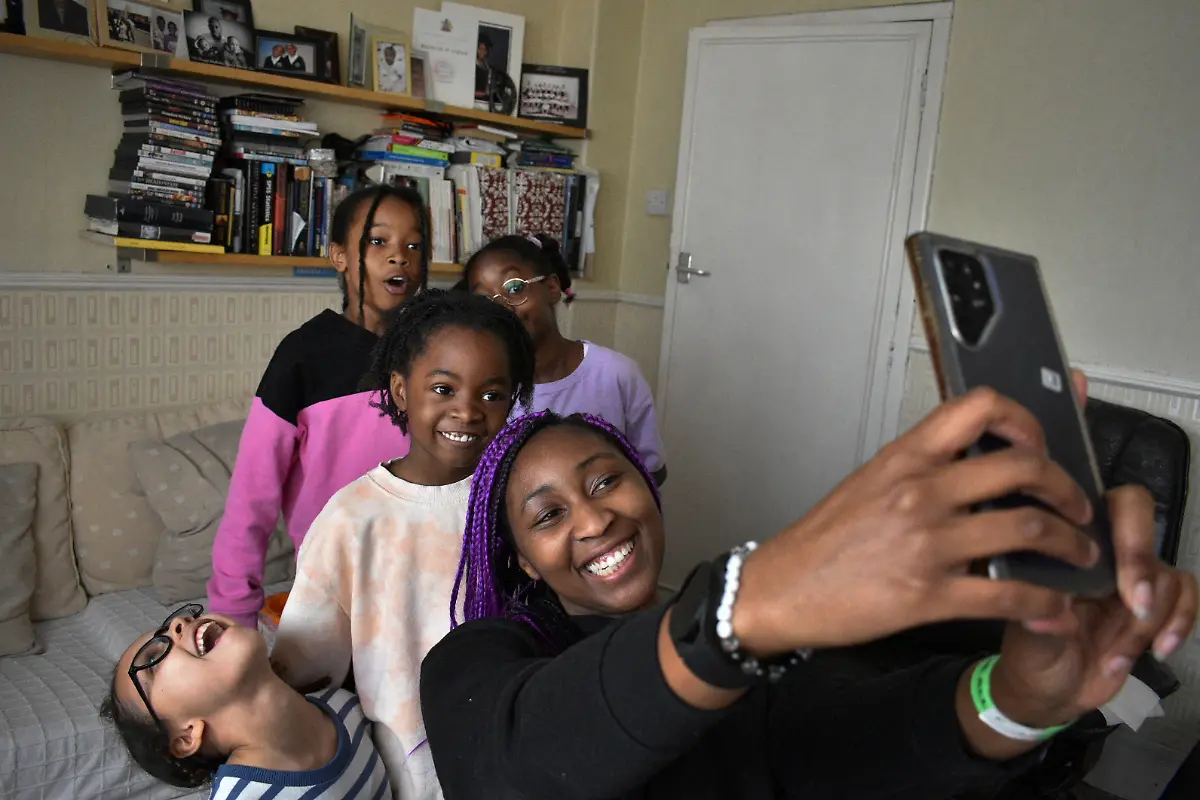 Ruth-Essel-mit-Maedchen2