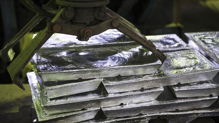 Russland exportierte trotz großen Rückgangs 2023 noch immer Metalle im Wert von 15 Milliarden US-Dollar. 