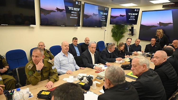 Das Kriegskabinett um Regierungschef Netanjahu bildete sich nach dem Angriff der Hamas auf Israel am 7. Oktober. 