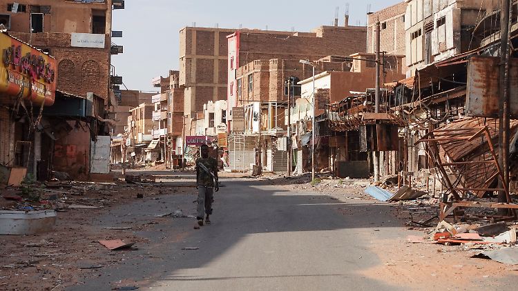 im Sudan herrscht seit mehr als einem Jahr Bürgerkrieg.