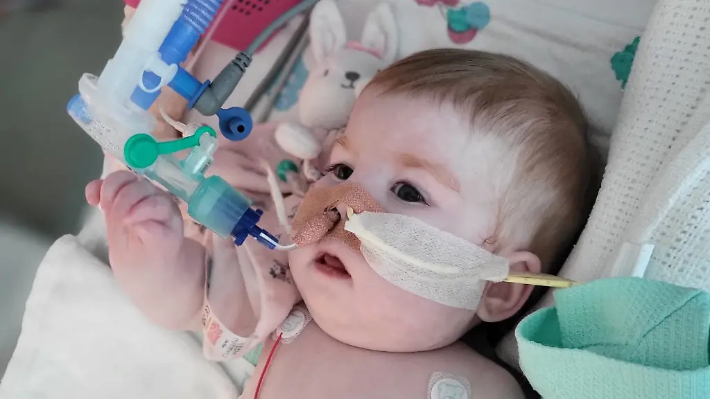 2023-11-10T131634Z-1549286210-RC2DA4AAGIED-RTRMADP-3-ITALY-BABY-BRITAIN