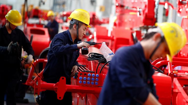Die chinesische Wirtschaft gewinnt dank boomender Exporte an Fahrt.