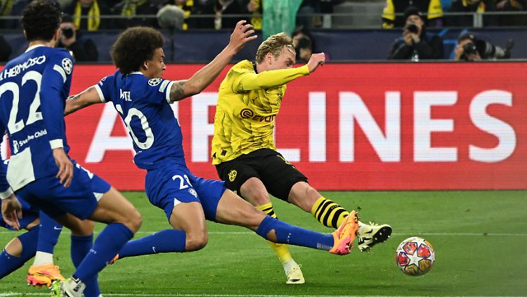 Julian Brandt trifft zum 1:0.