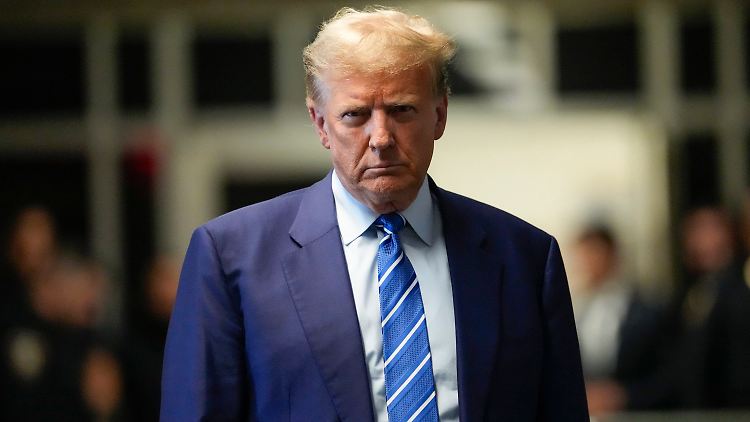 Trump muss seine Anteile an TMTG laut einer Vereinbarung noch rund fünf Monate halten.