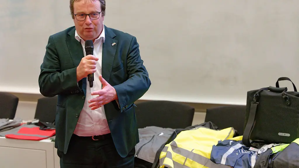 Oliver-Krischer-Minister-fuer-Umwelt-Naturschutz-und-Verkehr-des-Landes-Nordrhein-Westfalen