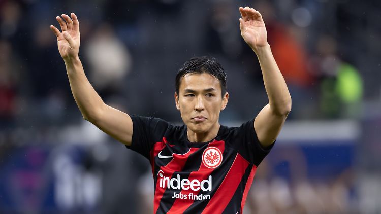 Hasebe macht Schluss mit Fußball - aber erst im Sommer.