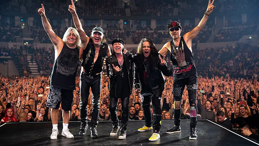 Scorpions-und-Alice-Cooper-auf-der-Buehne