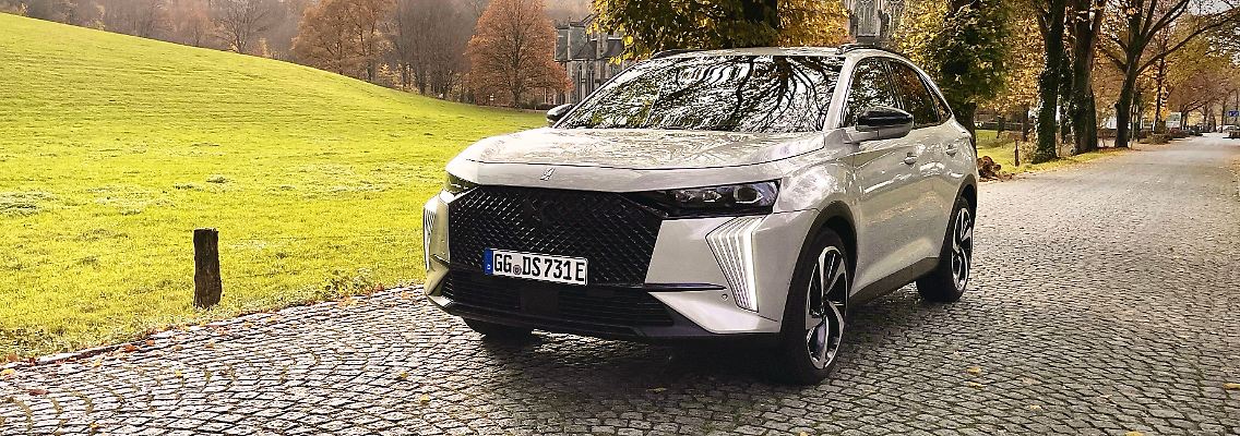DS7_E-Tense_4x4_300_VO.jpeg