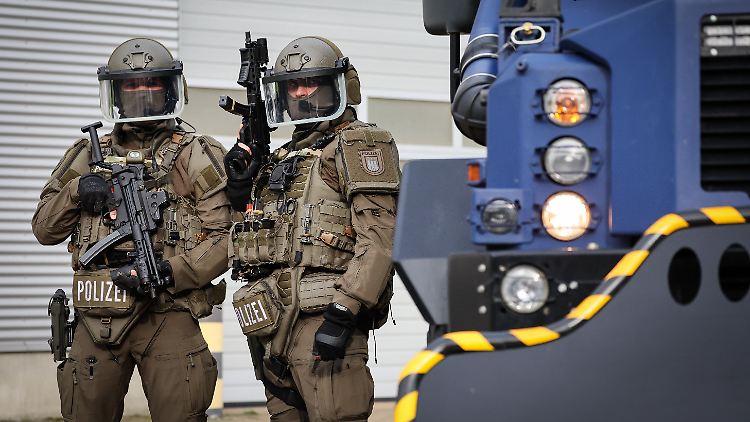 Neben der Bundeswehr soll auch die Polizei von einem neuen Sondervermögen profitieren. 