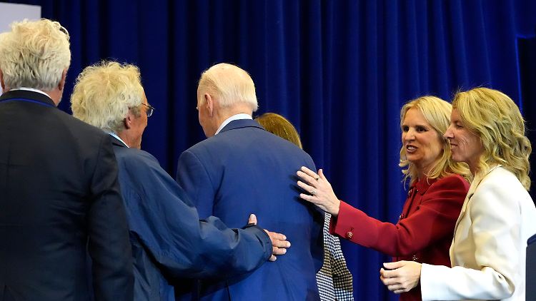 Mitglieder der Kennedy-Familie bei einem Wahlkampfauftritt von Joe Biden.