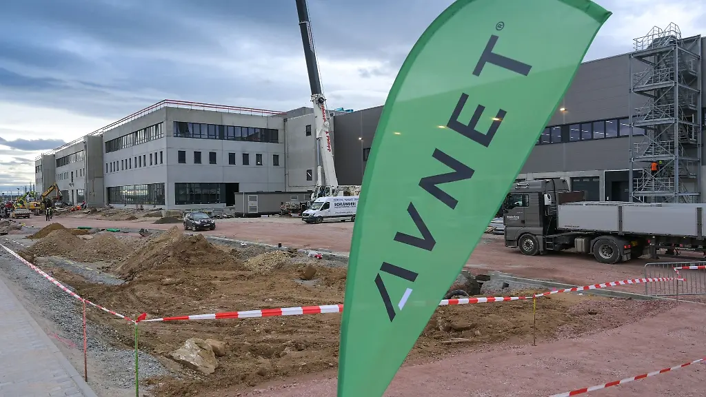 Der-Rohbau-fuer-die-Grossansiedlung-des-Elektronik-Grosshandelskonzerns-Avnet-in-Bernburg